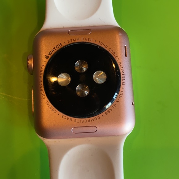 Apple Watch Rose Gold series 7000 white 38mm band - Picture 2 of 6
